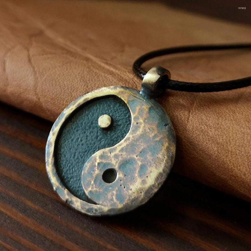 

Pendant Necklaces Vintage Taichi Synbol Yin Yang Necklace For Men Ancient Looking Handmade Jewelry Birthday Gift Wholesale