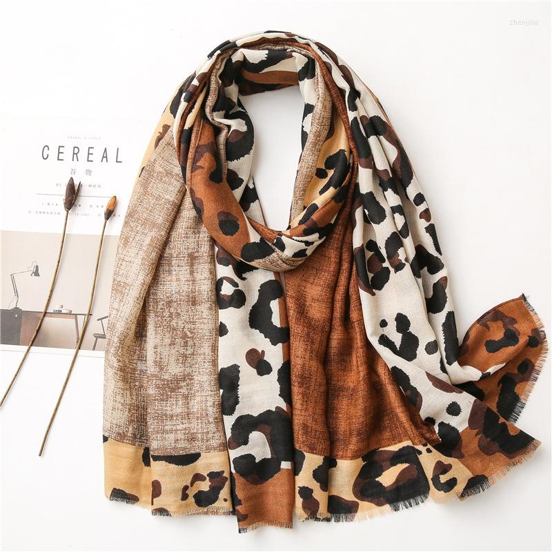 

Scarves 2022 Est Spain Fashion Leopard Print Tassel Polyester Shawl Scarf Autumn Female Warm Hijabs And Wraps Pashmina Stoles Bufanda