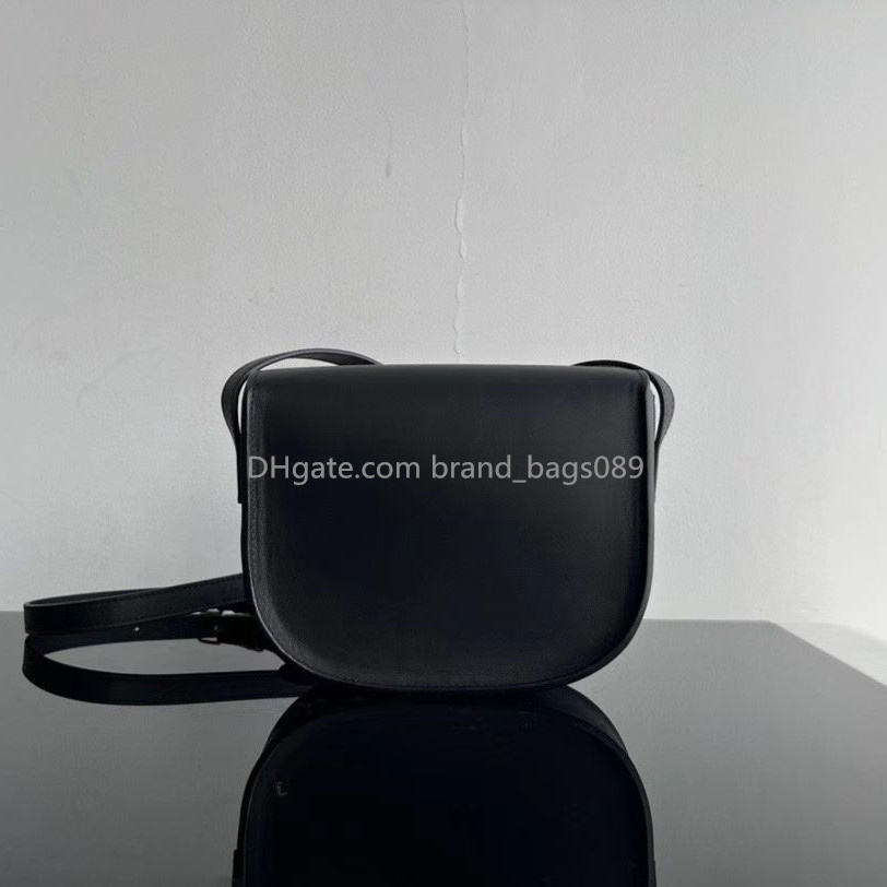 

2022 Classical Designer Womens Bags Crossbody Calfskin Single Flap Outdoor Sacoche Purse Luxury Purse Vintage fall/winter chic shoulder bag, Box