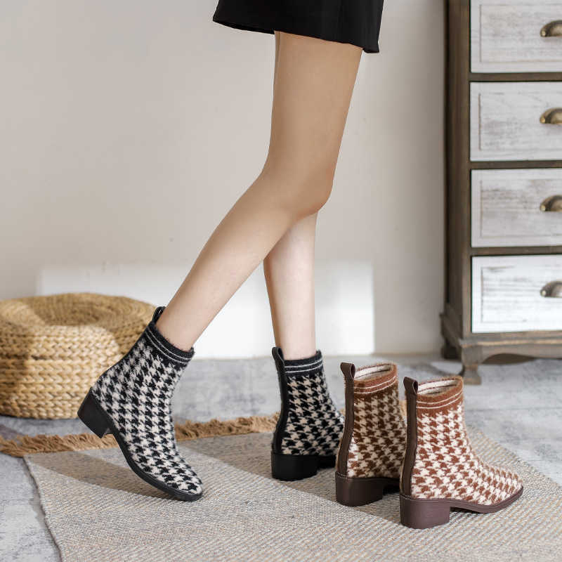 

Sexy Women's Boots New Princess Footwear Women Winter Mink Fur Plush Elastic Slim Short Thick Heels Medium woman shoes, Thousand birds black