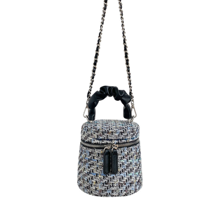 

Korean version of the new autumn and winter small fragrance cloth simple chain French female fold hand bucket bag