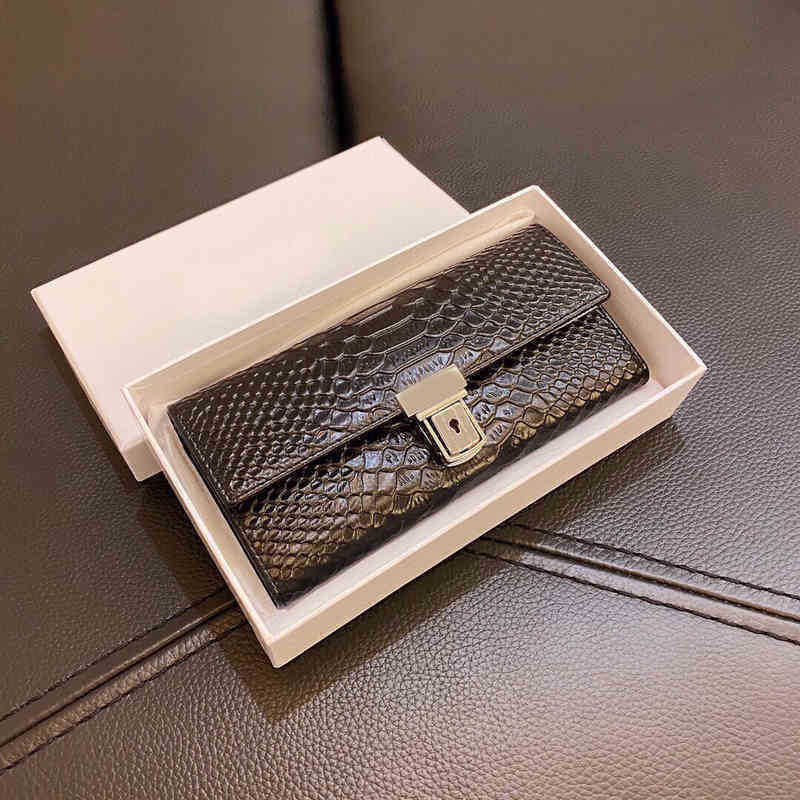 

Shopping Bags Wallets Women Luxurys Designers SS Chain Plain Alligator Square Casual Famous Popular Tote L Ong Flap Purses 220516, Black