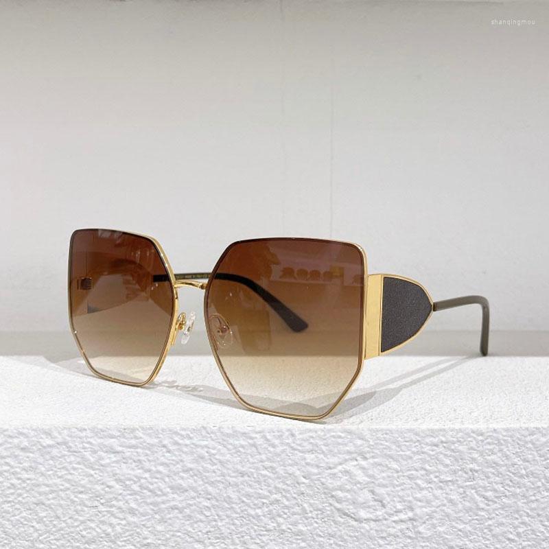 

Sunglasses 2022 Gold Frame Butterfly Women Fashion Gradient Lens With Glitter