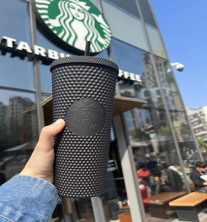 

2021 Starbucks Studded Cup Tumblers 710ml Matte Black Plastic Mugs with Straw Factory Supply4916380