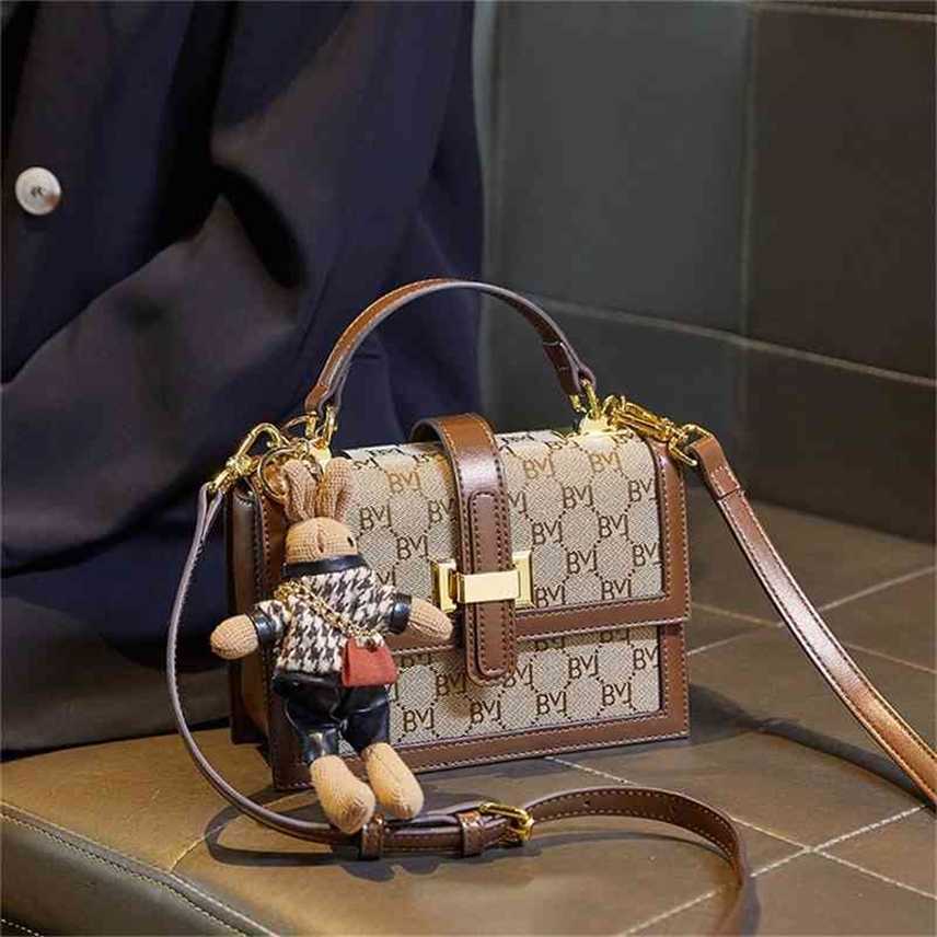 

Purse High sense chain small square bag women's new French minority versatile One Shoulder Messenger Bag, Gray