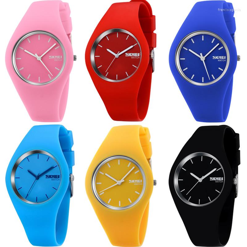 

Wristwatches 2022 Est Fashion Geneva Watches Colorful Jelly Women Dress Silicone Quartz Wristwatch Relogio Masculino Feminino Gift