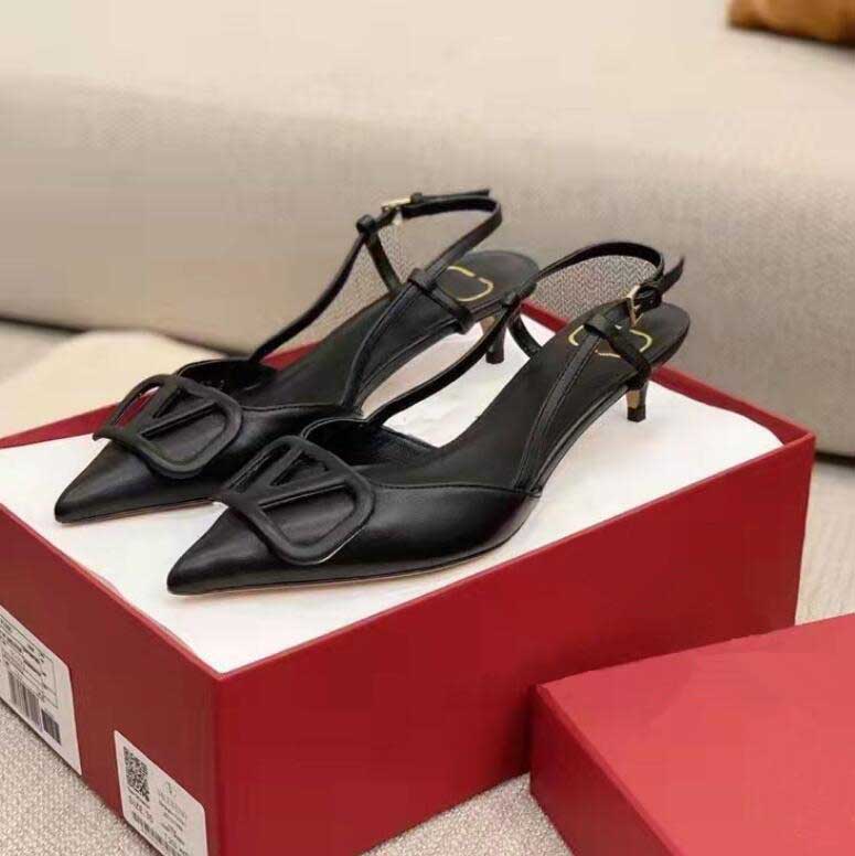 

Classics Women Sandals Metal Buckle Sexy Pointed Toe High Heels Flat 4cm 8cm Lady Pumps Nude Black White Summer Classics Dress Shoes With Box Big Size 35-44