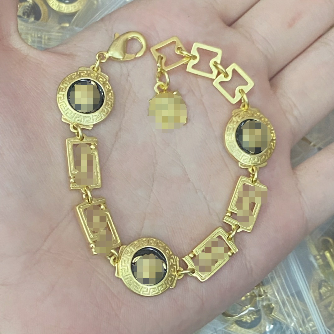 

Medusa Golden Chain Bracelets 18K Gold Plated Brass Luxury Brand Woman Designer Bangles Classic Style Link Premium Festive Party Gifts MB4 --01