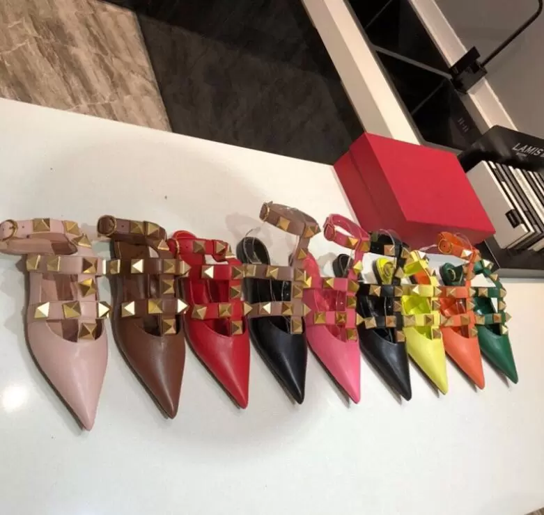 

Baotou Sandals Women 'S Leather Shoes New Pointed Shallow Mouth Flat Belt Buckle Candy Color Rivet Rear Empty Valentinoe''Valentinoity ixU