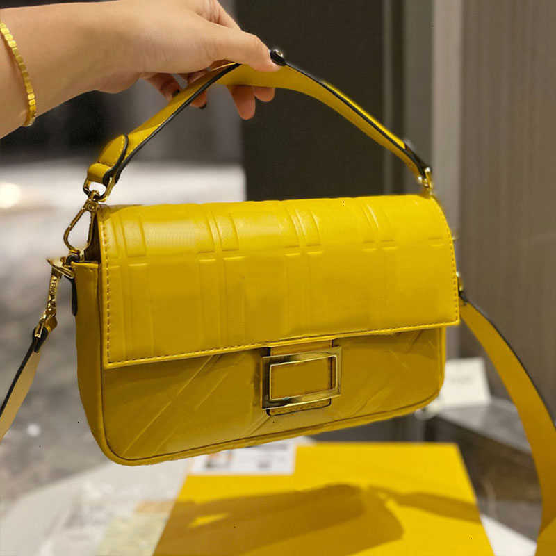 Sac de designer Sac Soirée Relief Baguette Sacs Femmes 7 Couleurs Doux Bandoulière Sac À Main Épaule Sac À Main En Cuir Véritable Poignée Plaine