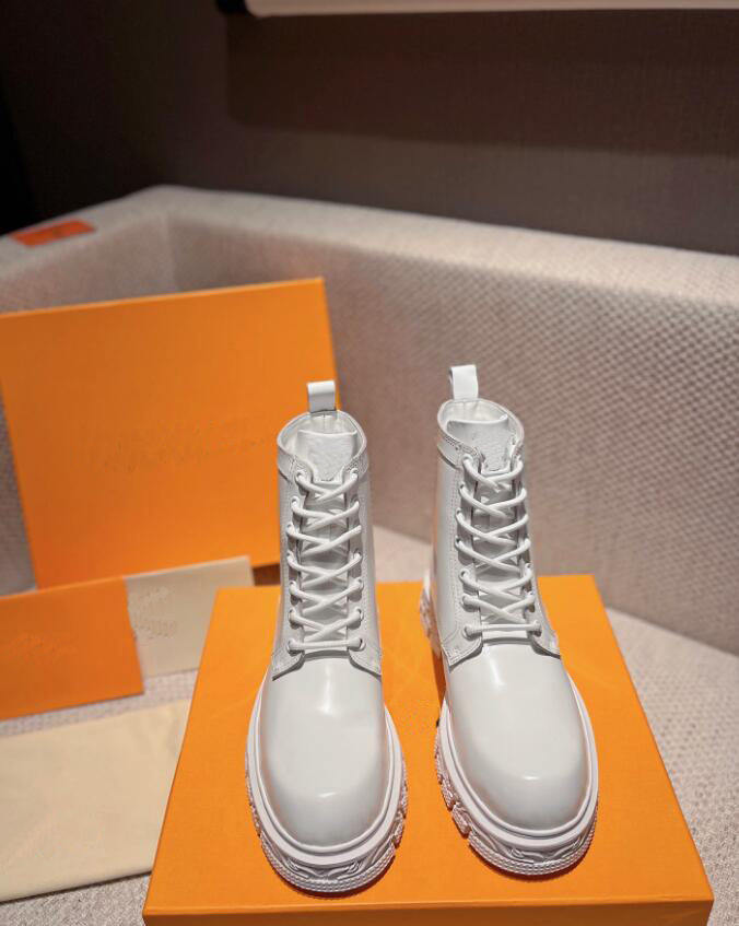 

2022 Luxury Designer Men Women Boots TUATARA Boot Carved Thick soled Ankle Boots Casual Outwear Fashion Size35-41, Box