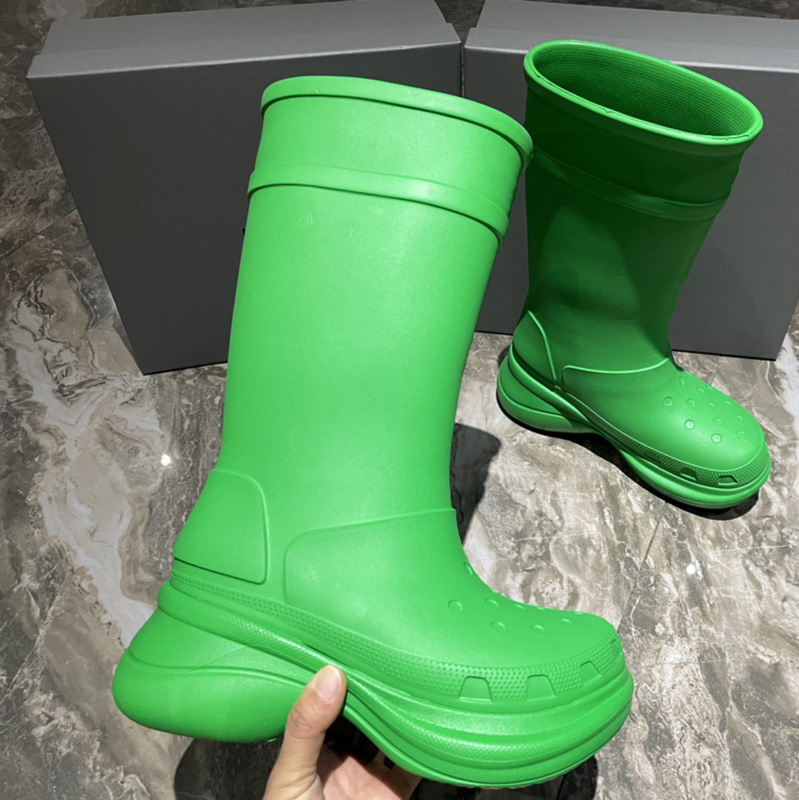 

Women Platform Boot In Green Black Rubber Round Toe Rain Boots Half Snow Boot Chunky Sole Fashion Booties Slip-on