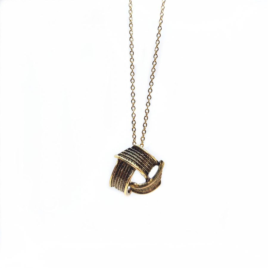 

WJZB Fashion stereoscopic three connected pendant necklaces retro punk stainless steel collarbone necklaces jewelry wholesale