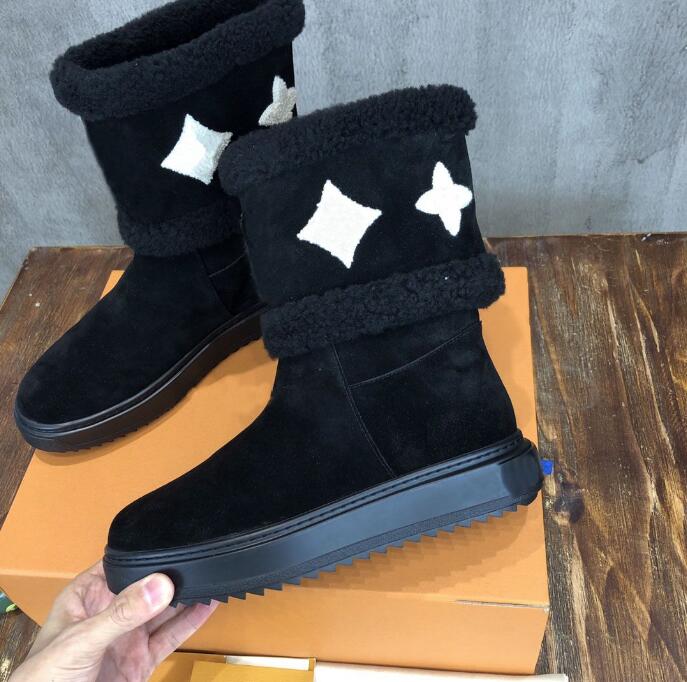 

Designer clssicloo Snow Boots Casual Girls Sheepskin Shoe Half Ankle Boot Leather Laureate Flat Soft Winter Warm Brown Black Plush Keep Warm Size 36-40, Box
