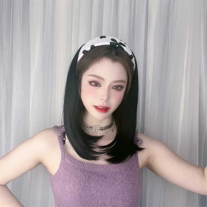 

Women's Hair Wigs Lace Synthetic Autumn and Winter Hairband Wig Female Wave Natural Head Set Shaking Tape Medium Long Collarbone Hair, Black