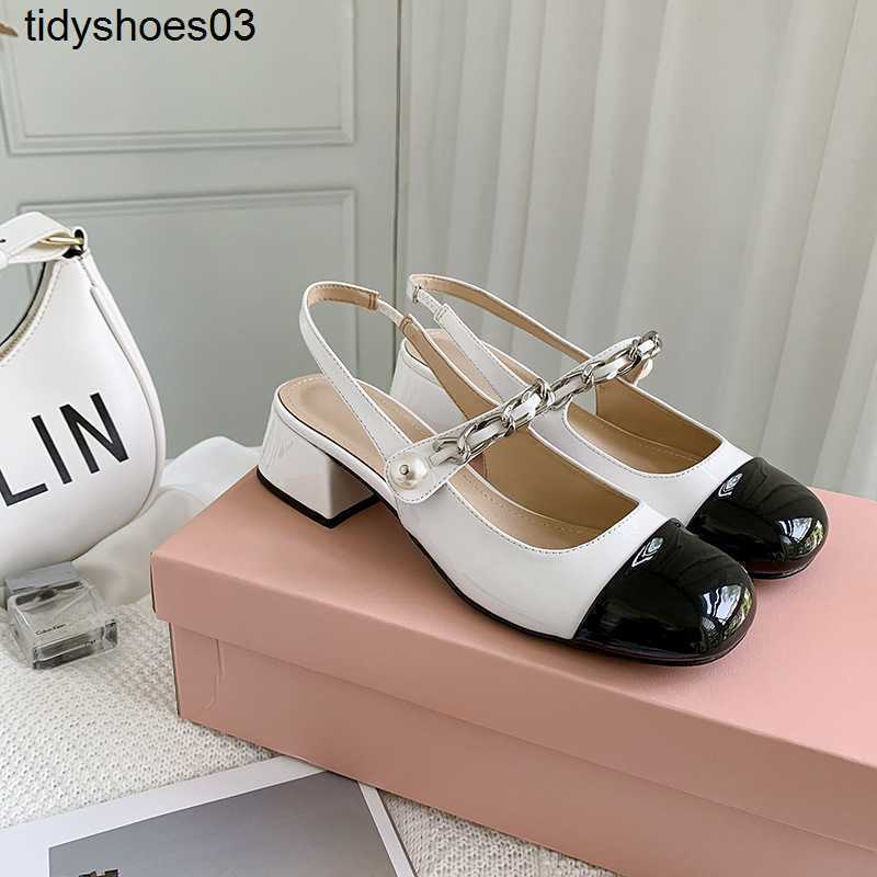 

Miu Women Designers Rois sandals women's thick heels 2022 Patent leather Mary Jane pumps Mid jeweled heel Size 34-40, White black head
