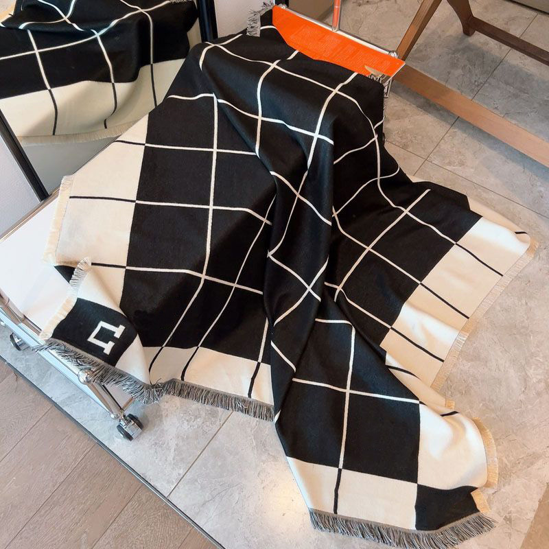 

Designer Winter Luxurys Scarves Shawls Brands Kerchief Casual Classic Letters Tassels Shawl Fashion Womens Scarfs Wraps Print Muffler