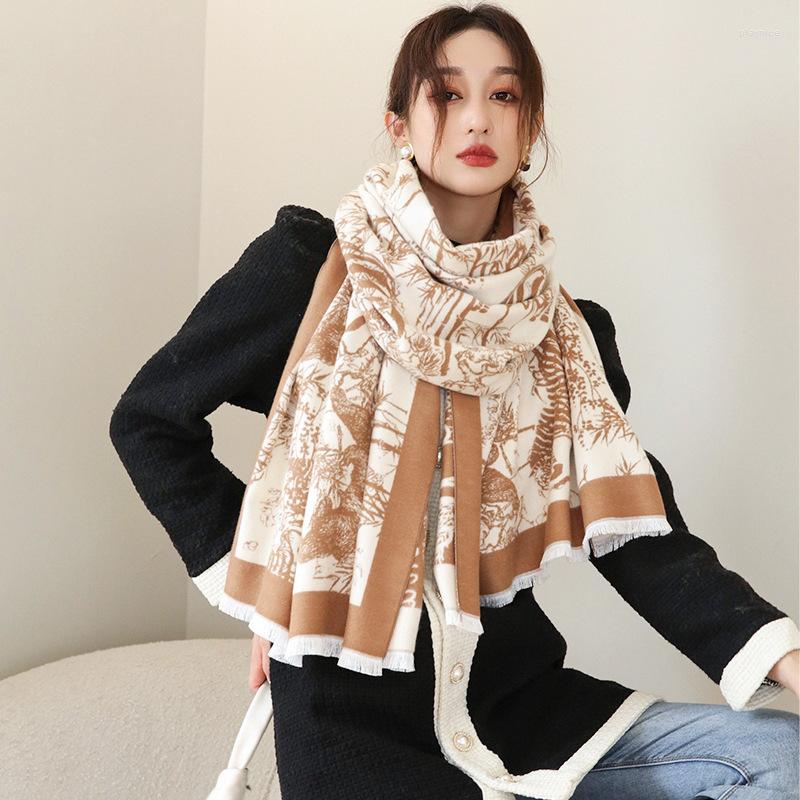 

Scarves 2022 Winter 190X65CM Beach Towel Luxury Print Dustproof Classic Cashmere Warm Shawls Fashion Two-Sided Tassels Bandanna