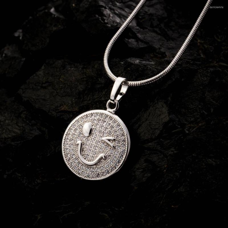 

Pendant Necklaces Round Smiling Necklace Women Metal Simple Figure Pendants Bohemian Valentine Holiday Costume Jewelry