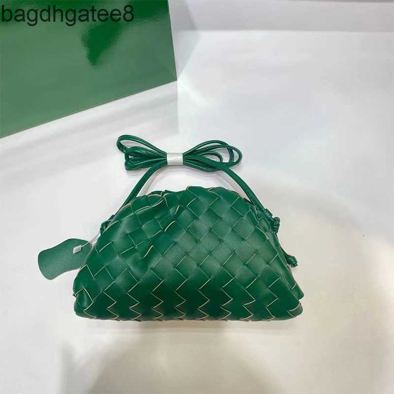 Bag Hand Wrinkled Venetas Leather Bags Designer Woven Pouch Cloud 2023 Dumpling Women's Single Bottegas Shoulder Messenger 3gx9 E75P