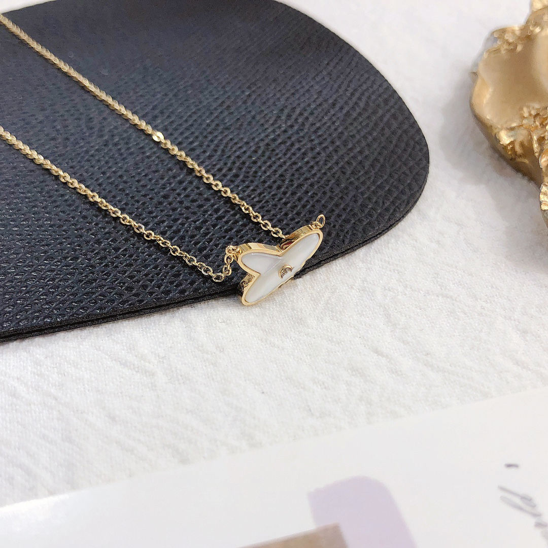 

High End Designer Brand Necklace Simple Fashion Style Pendant Necklace Designed For Women Long Chain Selected Women's Gift Birthday Party Accessories