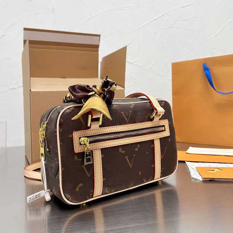 

Briefcases Designers tote bag 2022 CITE bag top quality Luxurys shoulder bags fashion handbag new for man women 20cmX16cmX11cm, Brown