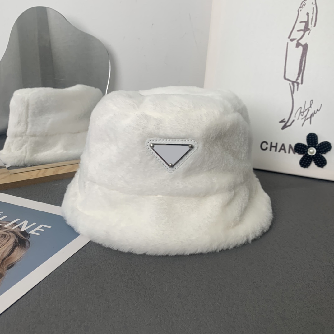 

Designer Women Bucket Hats Four Color Winter Solid Hat Plush Wide Brim Hats Luxury, Khaki