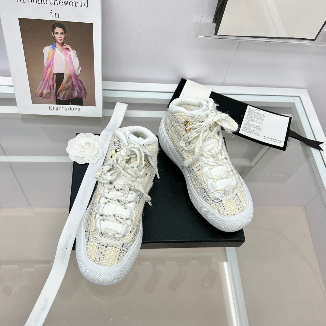 

2023 Trainers Casual Shoes Snow Boots Buckle Black Leather Low Heels Soft Factory Direct Sales Fashion For Women Size 35-40, Black 1