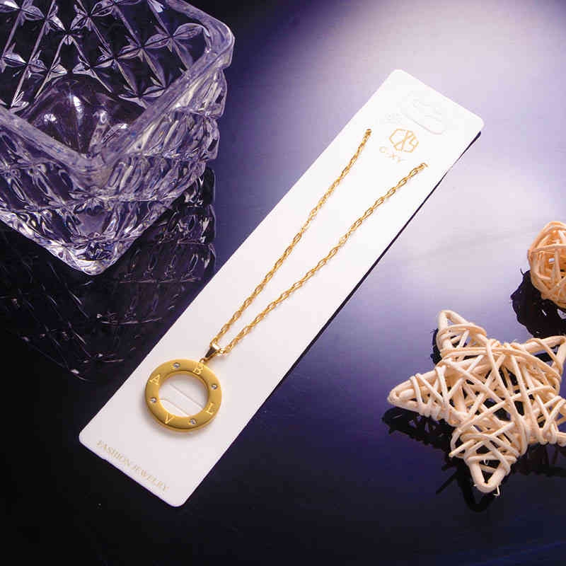 

Q6JJ Designer's original C-line pendant necklace