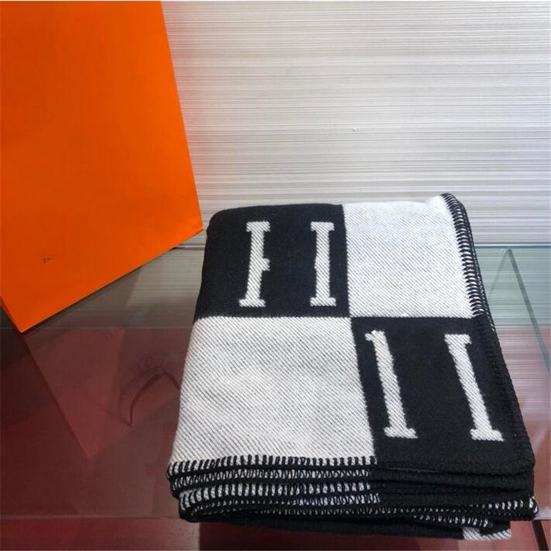 

Designer Silk Scarf Mens Luxury Scarf Womens four Season Shawl Fashion Letter Scarves 180x180cm High Quality Optional exquisite