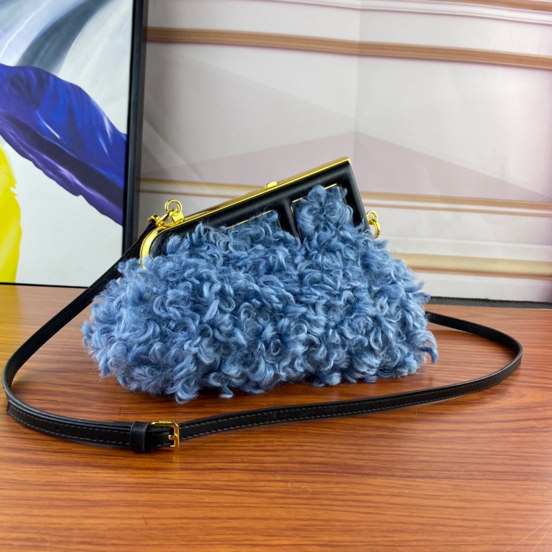 

new Women Designer Messenger Crossbody Bags Girls Beach Purse Shoulder Handbag Vintage Rattan Woven Straw Bag Summer, Blue