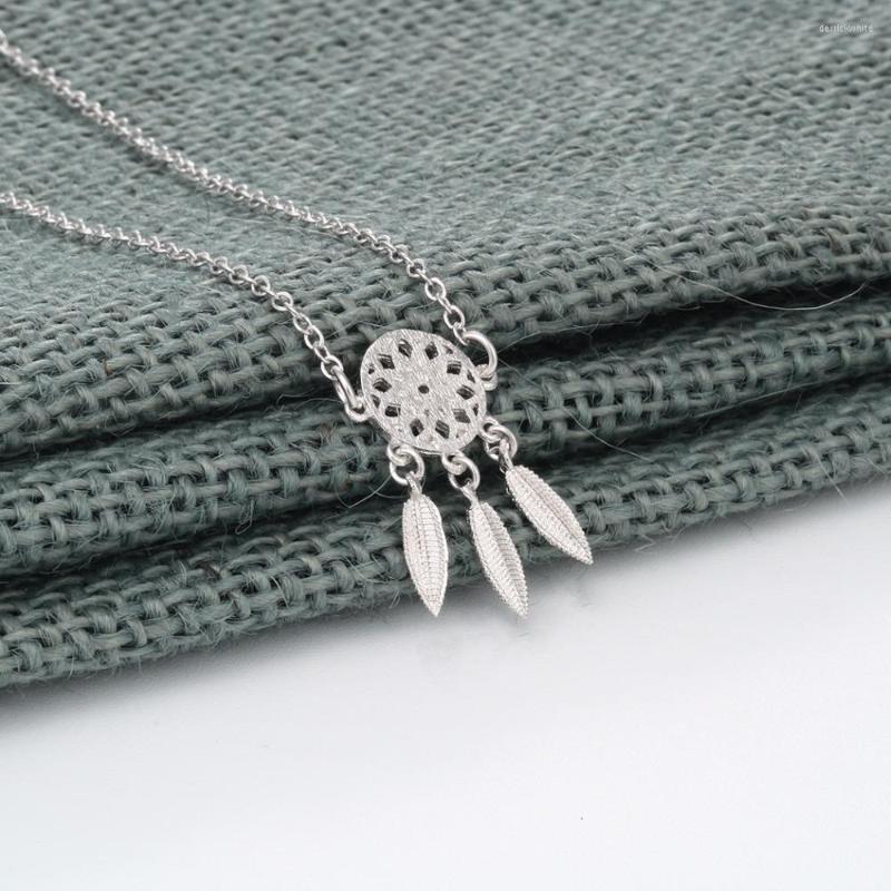 

Pendant Necklaces CHENGXUN 2022Trend Dreamcatcher Necklace Hollow Out Round Wing Leaf Tassel Jewelry Long Chain