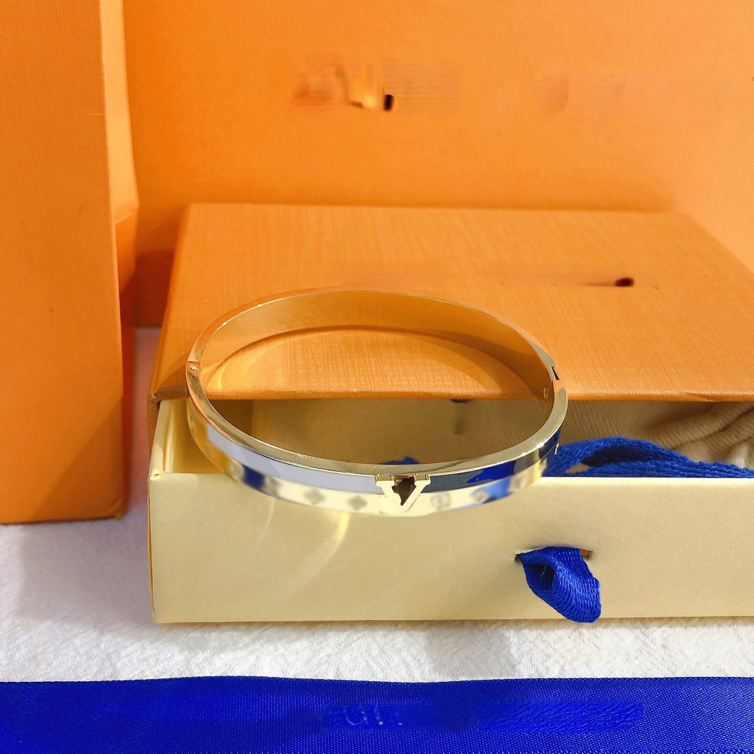 

Gole Bracelets Women Bangle Designer Letter Europe America Fashion Style Jewelry 18K Gold Plated Stainless steel Wristband Cuff Wedding Lovers Gift Bangles S237