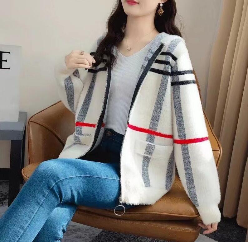 

Women's Sweaters Designer Classic Plaid Stripe Knitted Cardigan Casual Long Sleeves Faux Mink Coat with Zipper Hooded Jacket, White