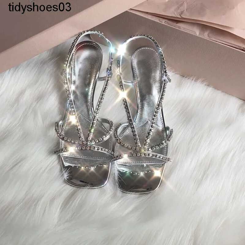 

2022 miu Women Designers Rois fashion sandals women's Patent leather Mary Jane pumps Mid jeweled heel Size 34-40, Silver