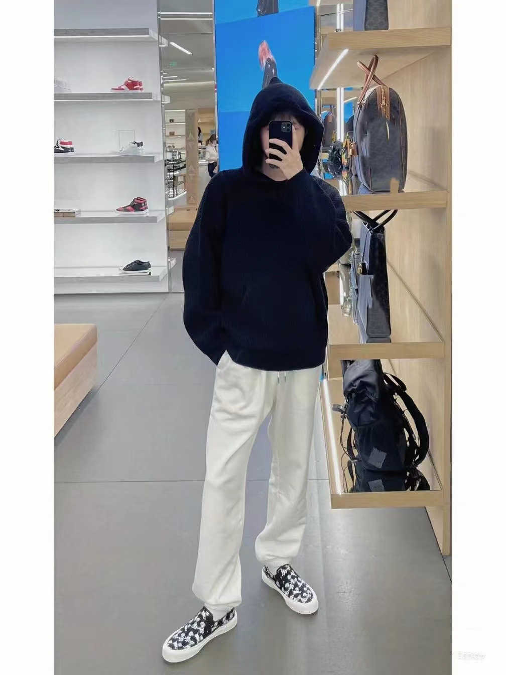 

Women' Hoodies Sweatshirts niche design sequin letter 22 autumn new loose casual hooded sweater women, Black