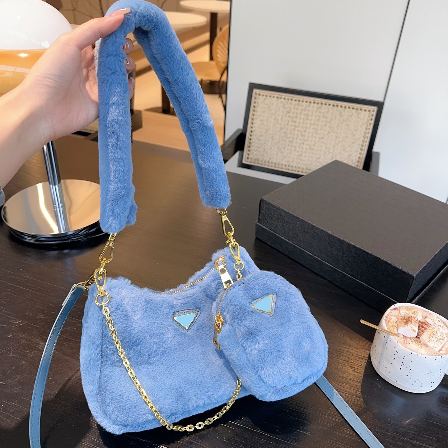 

Womens F/W Wool Fur Handle Totes Designer Bags Triangle Sequined Underarm With Coins Purse Leather Shoulder Strap Hardware Chain Large Capacity Crossbody Bag 24CM, Box