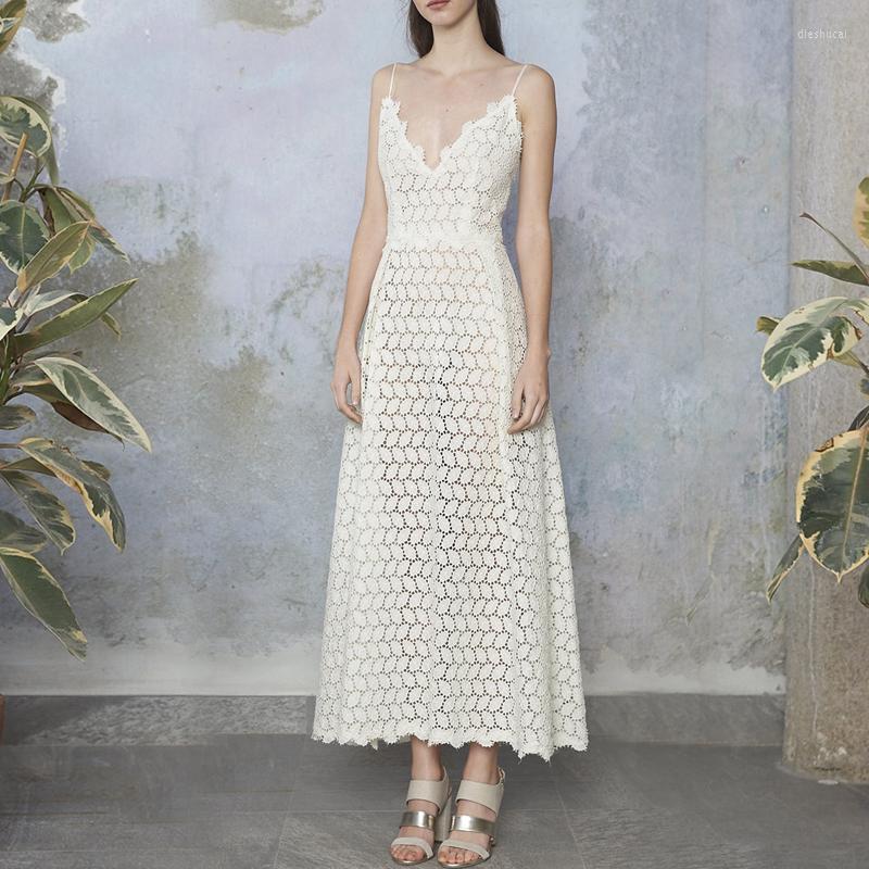 

Casual Dresses Sexy V-neck Spaghetti Strap Long Party For Women 2022 Fashion Elegant Pleated Maxi Dress Vestido De Mujer, White