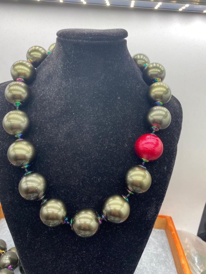 

Chains European And American Designers Create Fashionable Trendy Casual Pearl Necklaces