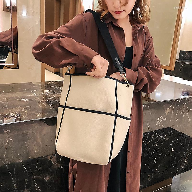 

Evening Bags HISUELY Korean 2 Pcs Panelled Canvas Shoulder Bag Women Bucket Large Capacity Lady Handbag Luxury Designer Crossbody, Black