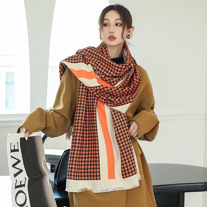 

Scarves 2022 Autumn And Winter Cashmere Print Dustproof Bandanna Fashion Lattice Beach Towel Female 190X65CM Tassels Shawls