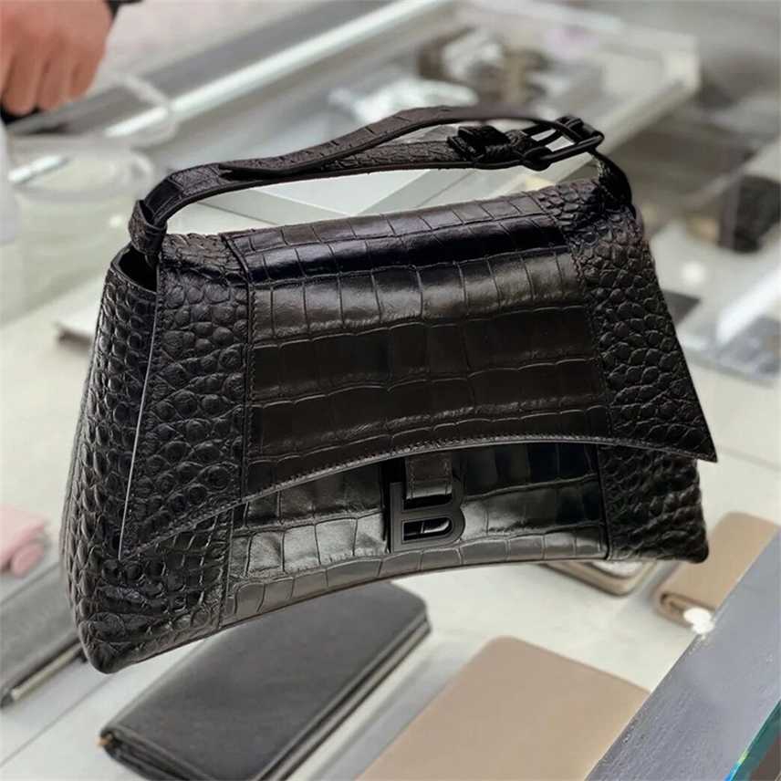 

Handbag Leather autumn and winter new fashion buckle hourglass leather armpit sling single shoulder women's diagonal bag, Alligator black button