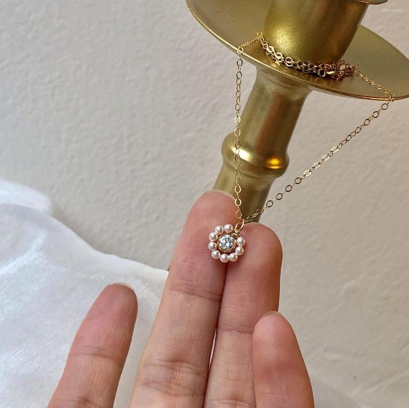 

Pendant Necklaces 14k Gold Plated Necklace Shining Bling Zircon For Women Clavicle Chain Charm Flower Jewelry