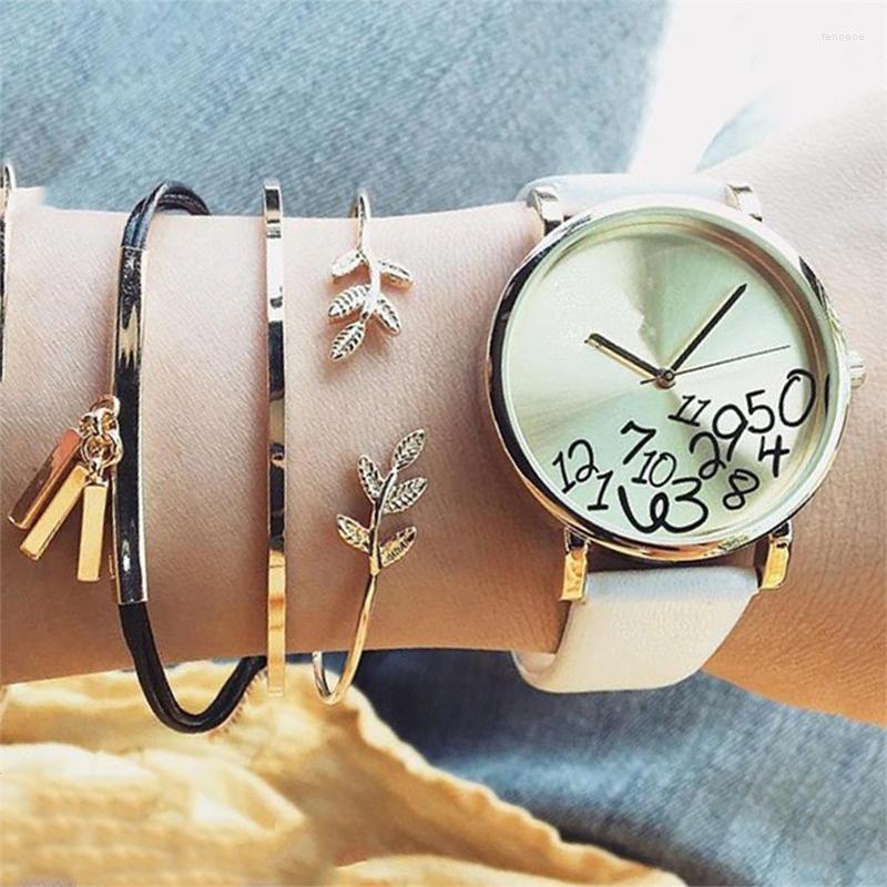 

Link Bracelets 3 Pcs/Set Boho Women Leaves Geometry Tassel Pendant Opening Bracelet Simple Gold Multilayer Set Charm Valentines Gift