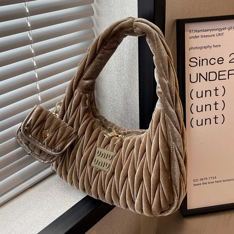 

Shoulder Bags Designer Fashion MM Handbags Wrist Temperament Goddess Handbag 2022 Autumn New Versatile Underarm One Women's 5GCZ Young Chic Satin Simp, Pink