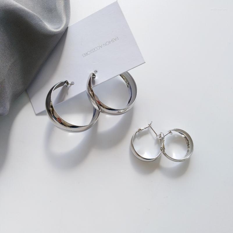 

Hoop Earrings European And American Personality Wide Face Metal Texture Ear Ring Mature Temperament