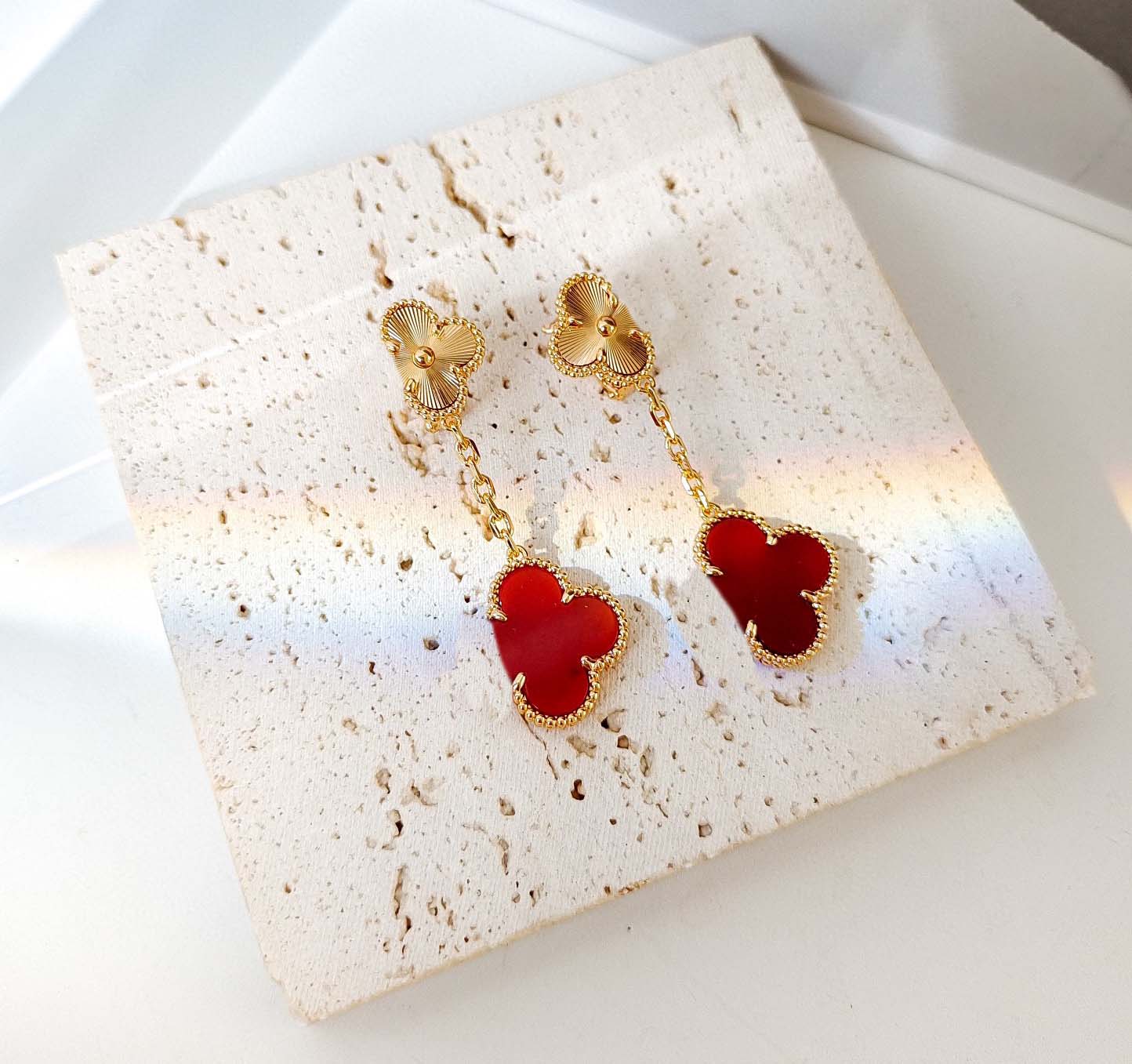 

2022 Luxury quality charm two flower shape dangle drop earring with red agate in 18k gold plated have box stamp PS4376A