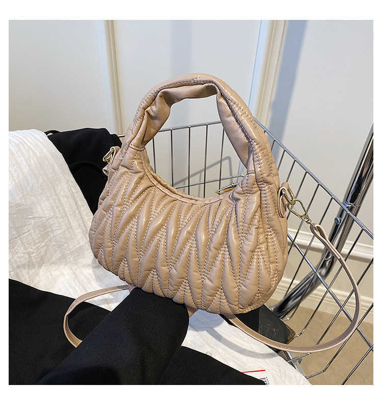 

Shoulder Bags Designer Fashion MM Handbags Wrist Women 2022 New Wrinkled Leisure Portable Ins Versatile One Messenger WU0F Young Chic Satin Simple Ple, White