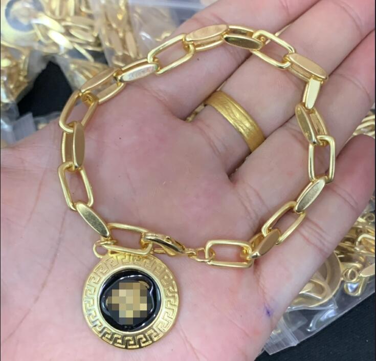 

Banshee Medusa Golden Chain Bracelets Black Enamel 18K Gold Plated Brass Luxury Brand Woman Bangles Classic Style Link Premium Festive Party Gifts HMB4 -- 10