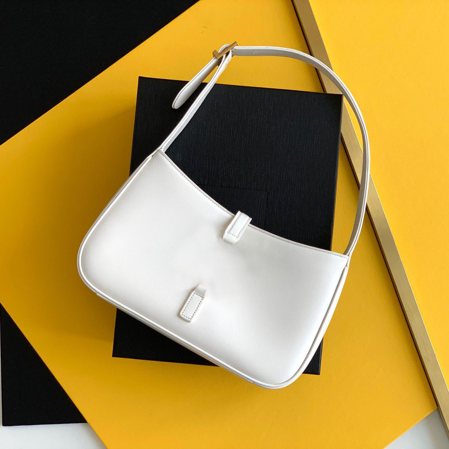 

designer bags the tote bag Luxurys designers bag Leather Chest pack lady chain real Women handbag shoulder bags Leather Tote chains hobo Fashion baobao, White